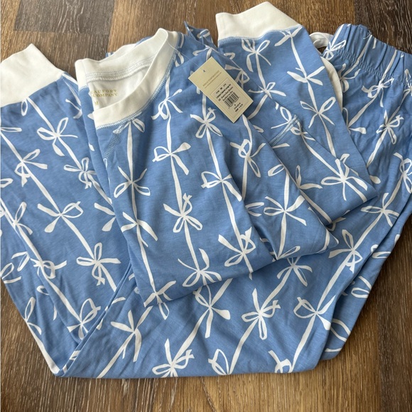 The Beaufort bonnet collection! New women’s med - Picture 2 of 2